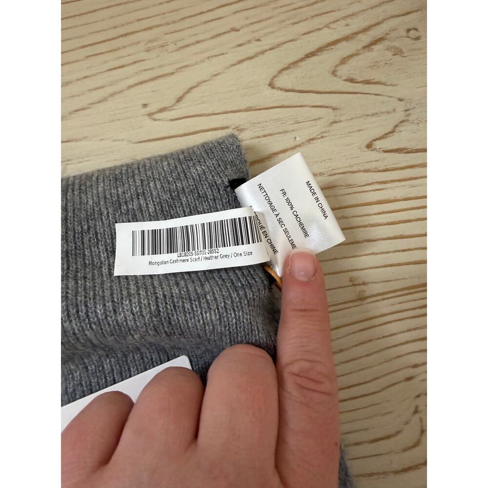 NWT Quince Mongolian Cashmere Scarf Heather Grey 100% Grade A Quiet Luxury - Picture 4 of 4